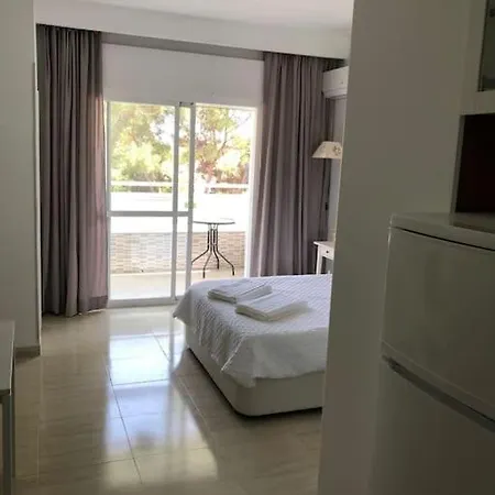 Estudio Torre De Andalucia * Marbella